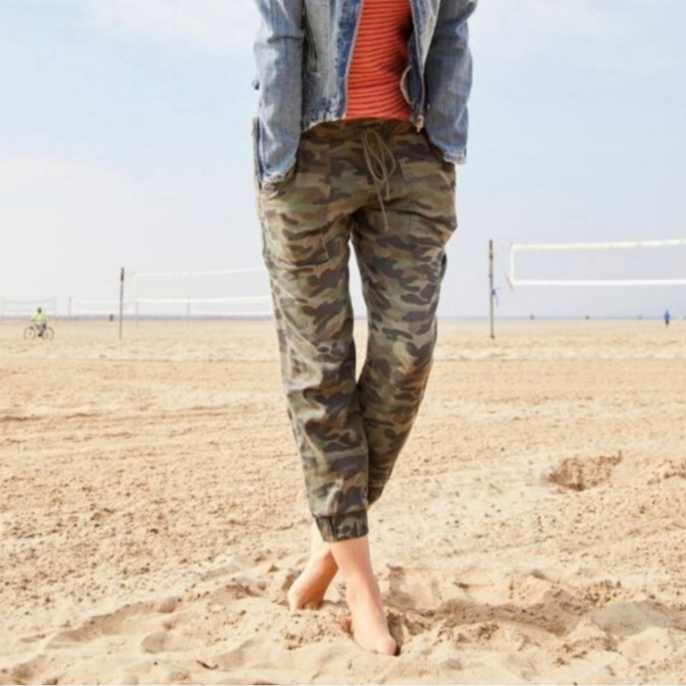 Cloth & Stone Camo Joggers Small